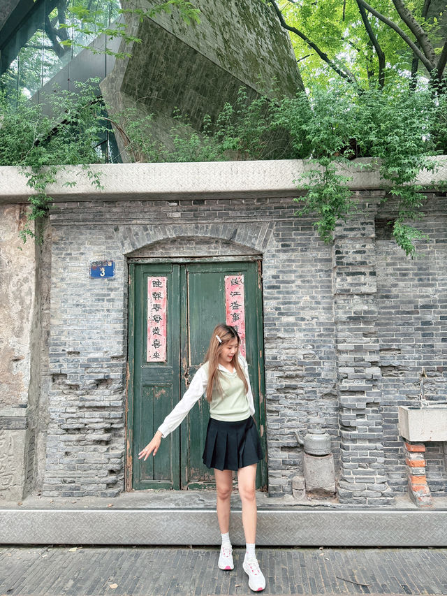 เดินย้อนวันวานที่ Qinghefang