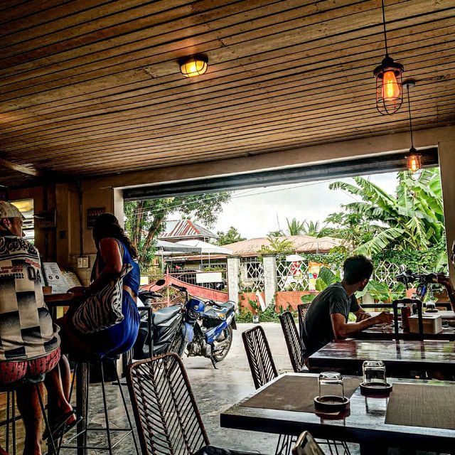 Tropical Vibe Cafe