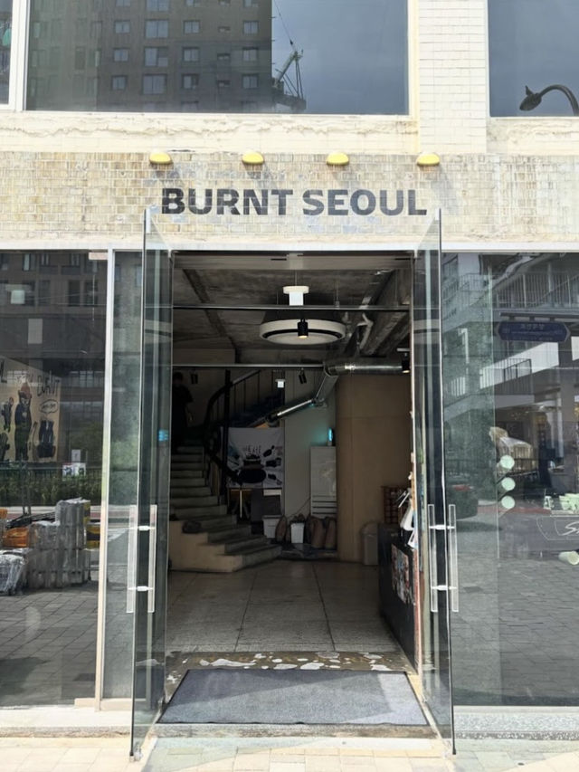 Burnt Seoul, Industrial Chic Meets Pretzel Perfection in Jongno