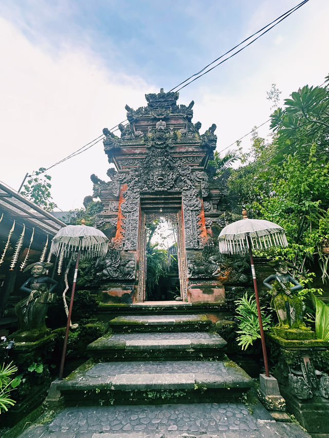 Royal Evenings at Ubud Palace – A Glimpse into Bali’s Regal Soul