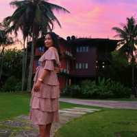 Boathouse Paradise Resort