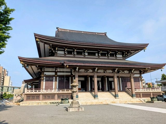 金澤 | 東本願寺金澤別院，是石川縣最具代表性的寺廟之一