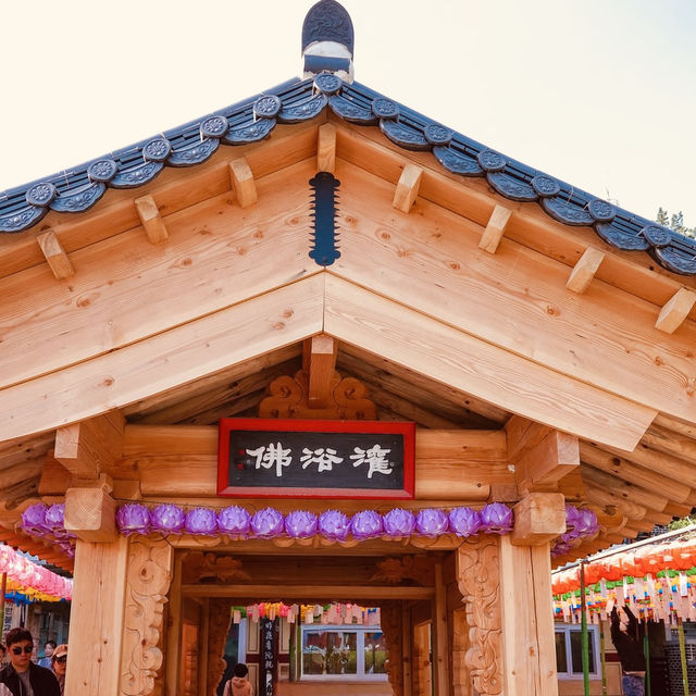 Haedong Yonggungsa: Busan’s Coastal Temple Sanctuary – A Solo Traveler’s Spiritual Escape"** 🌊🏯  