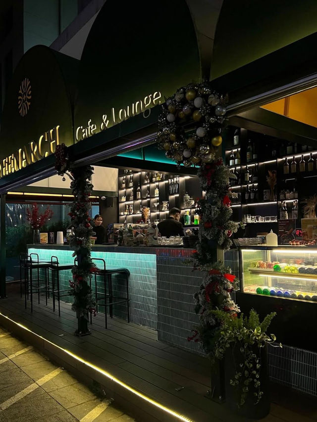 GreenArch Cafe & Bistro