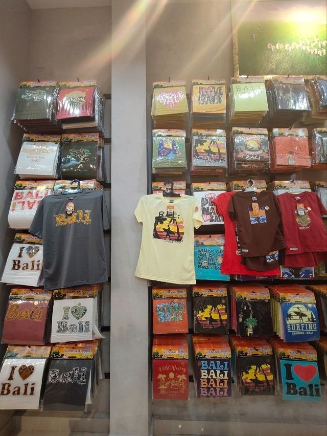 🛍️ Agung Bali: One-Stop Souvenir Bliss Before Heading Home