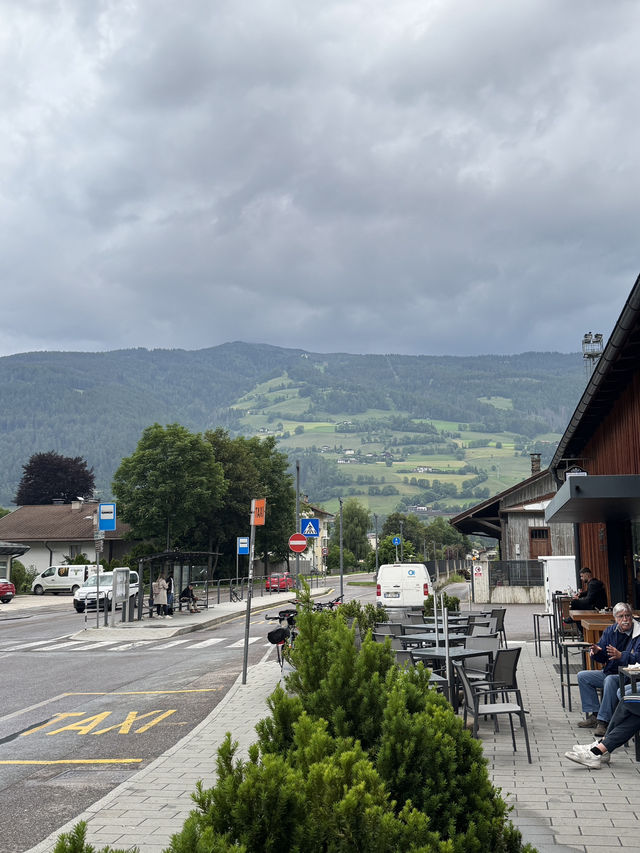 พาเที่ยว 🏔️🌸 Vipiteno (Sterzing), Italy  พาเที่ยว 🏔️🌸 Vipiteno (Sterzing), Italy