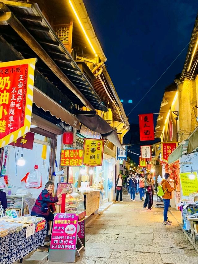 A Living Chronicle of Jiangnan Water Town Charm