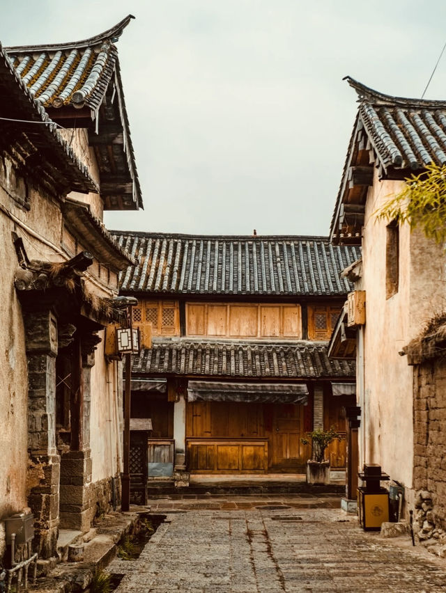 Jianchuan Ancient Town: A Hidden Gem of Bai Culture & Ming Dynasty Heritage** 🌿🏯