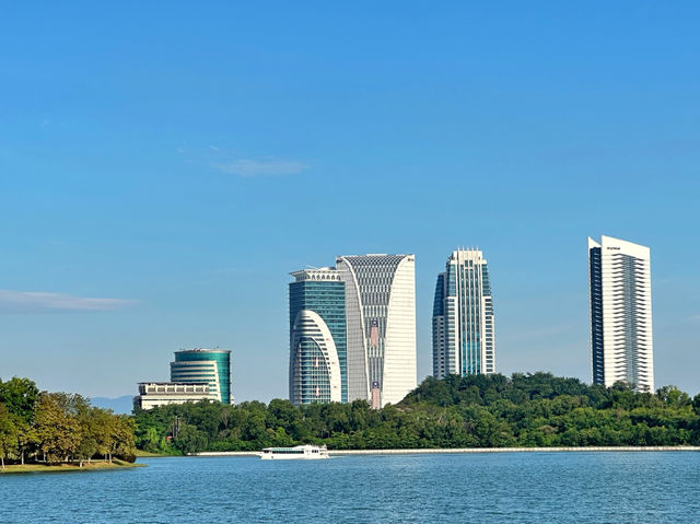 Promenad Presint 7 Cyberjaya: A Hidden Lakeside Gem You Need to Visit