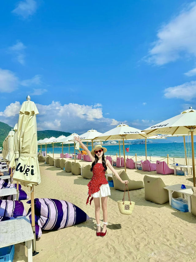 Wait for a sunny day and take you to the beach to relax✨