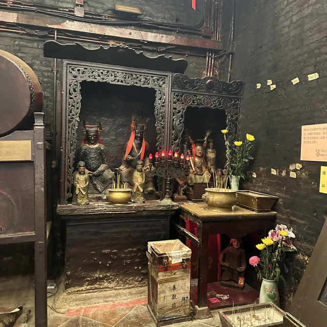 Man Mo Temple