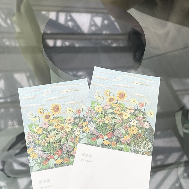 타이난 시립미술관 2관 — 오각 지붕 아래, 도시와 이어지는 미술 산책 🖼️🌿