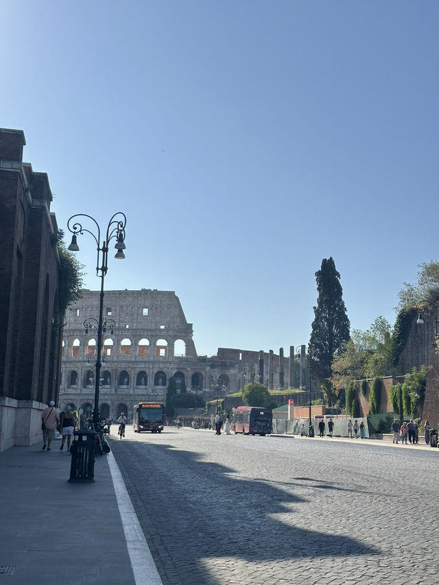 🇮🇹✨ The Colosseum, Rome – A Wonder You Can’t Miss ✨
