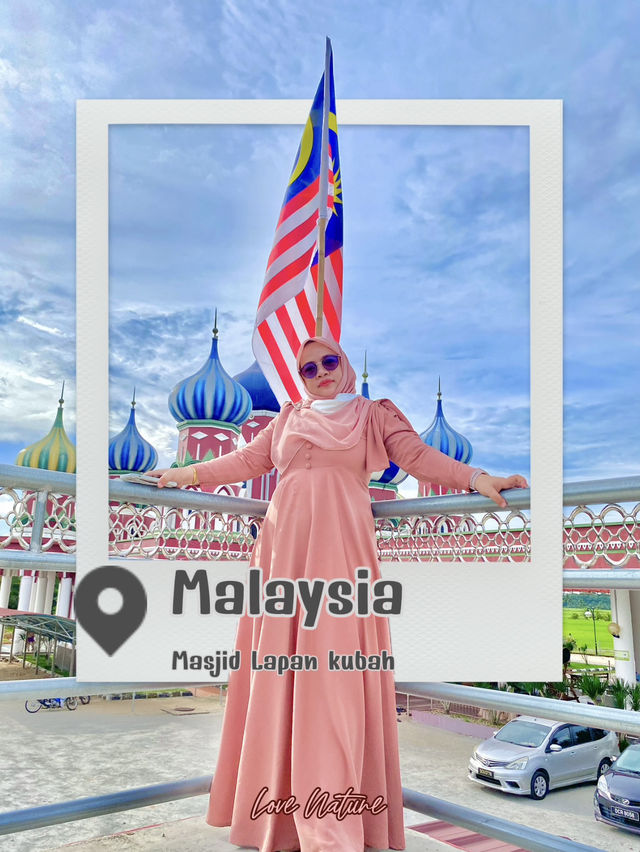 Masjid lapan kubah (มัสยิดรัสเซีย) Masjid lapan kubah (มัสยิดรัสเซีย)