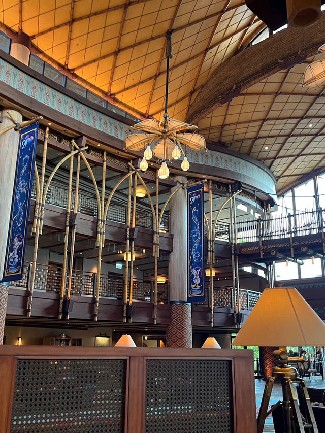 Disney Explorers Lodge