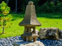 The Soloist's Urban Oasis: A Stroll Through Lauritzen Gardens