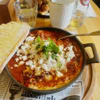 ☕ Quintessential English High Tea on the Canal