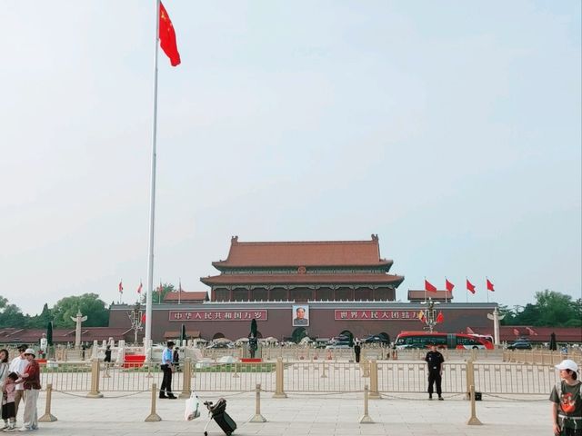 Daytime Dazzle at Tiananmen Square: History, Art, and Jaw-Dropping Vibes 🇨🇳✨