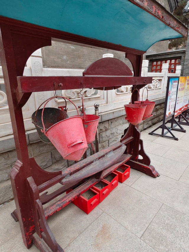 🙏 A Glimpse Into Local Buddhist Life — Huguo Pusa Temple (护国般若寺)