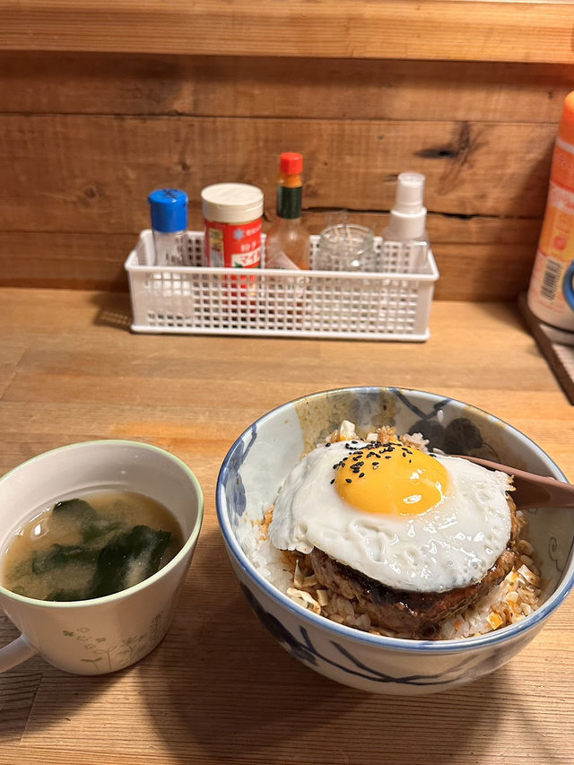 평화로운 남쪽의 작은 섬 요론