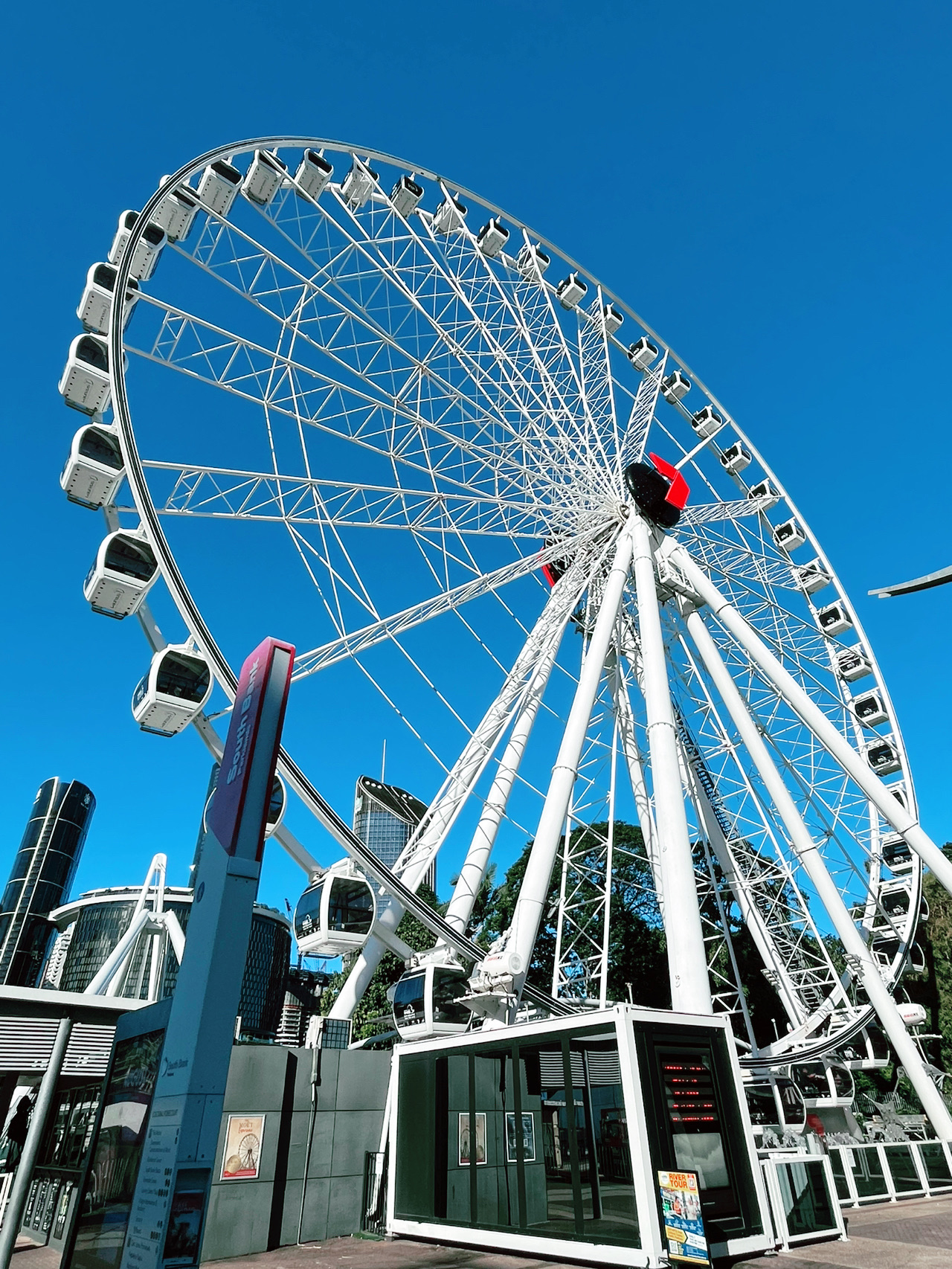 ついにブリスベンを地上60メートルから見渡す夢が実現 — バケットリストをまた一つ達成！🎡