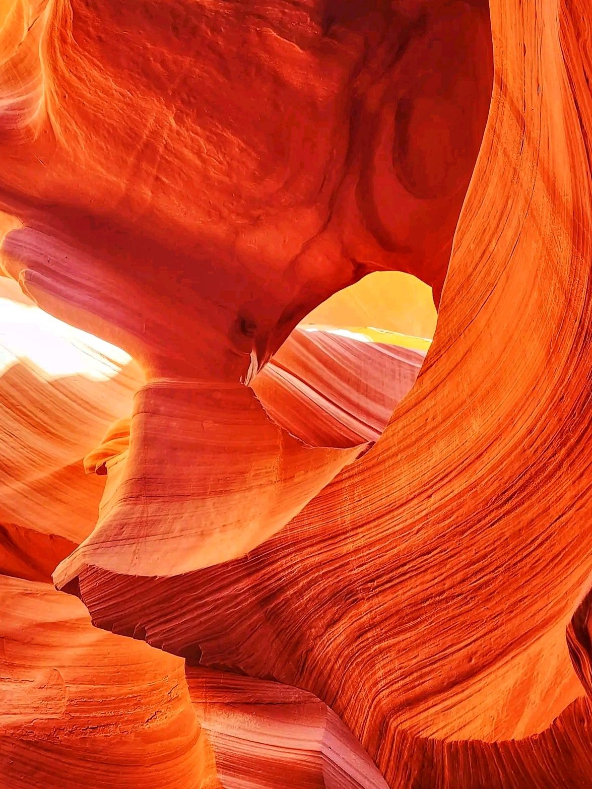 A View That Feels Almost Unreal 🏜️🌅