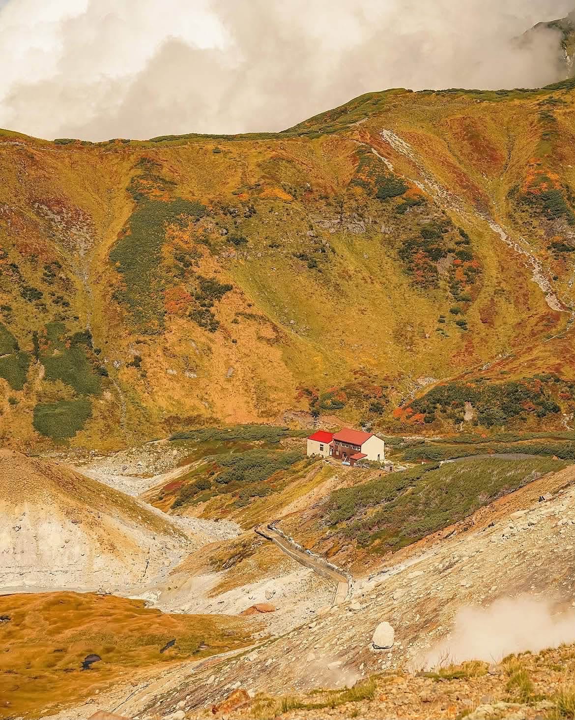 🍁🏔️ Tateyama Kurobe Alpine Route — Japan’s Autumn Wonderland