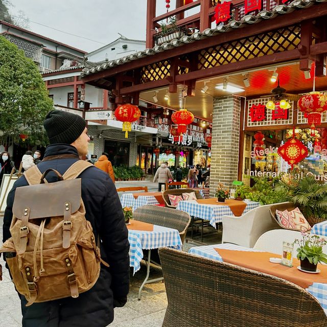 Yangshuo West Street - Shopping Oasis 