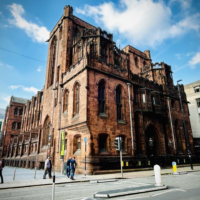 A late-Victorian neo-Gothic library