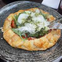 【ジョージア🇬🇪/中庭にあるオシャレなワインバー&レストラン🍽️】