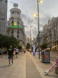 The vibe of Madrid in a couple of pictures. 