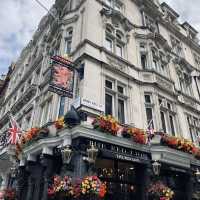 City Strolls: Exploring London’s Iconic Core