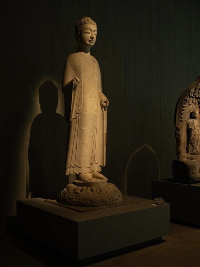 National treasures and other important antiques on display