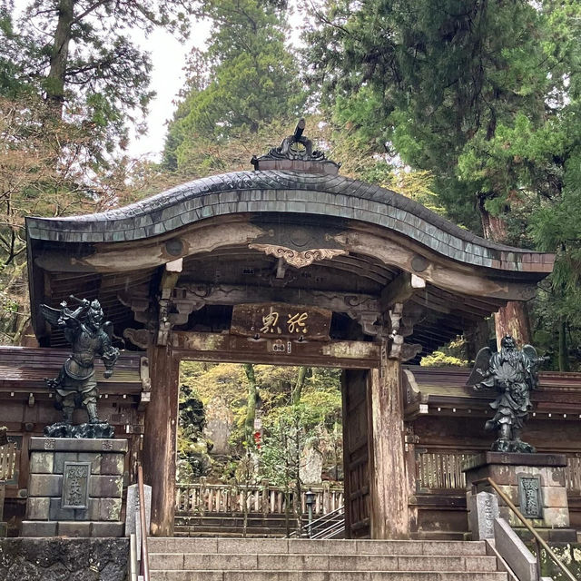 "Doryo-san" is an ancient temple of the Soto sect with more than 4,000 sects nationwide