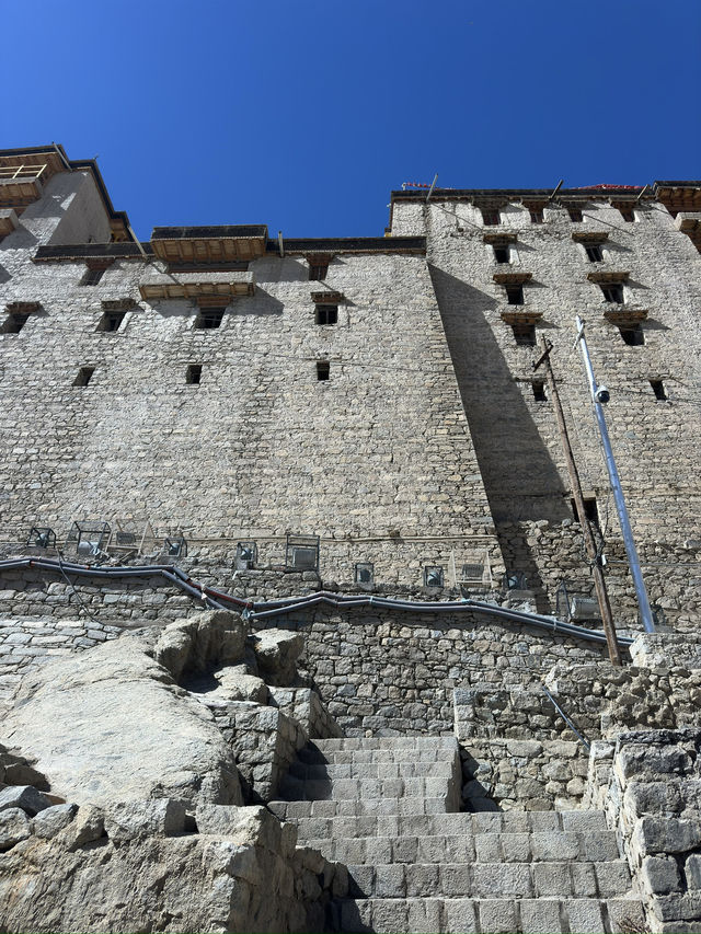 Royal Palace lost in mountains 