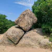 Pákozd, interesting geological formation, the 'balancing rocks'