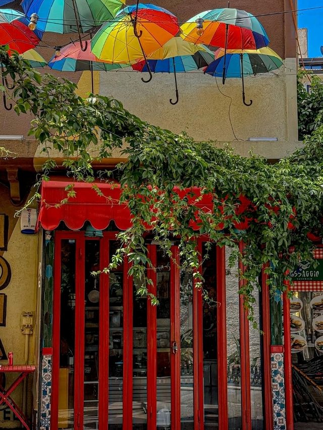 🌆 Karaköy & Beyoğlu – Istanbul’s Trendy Crossroads of History, Art & Flavor