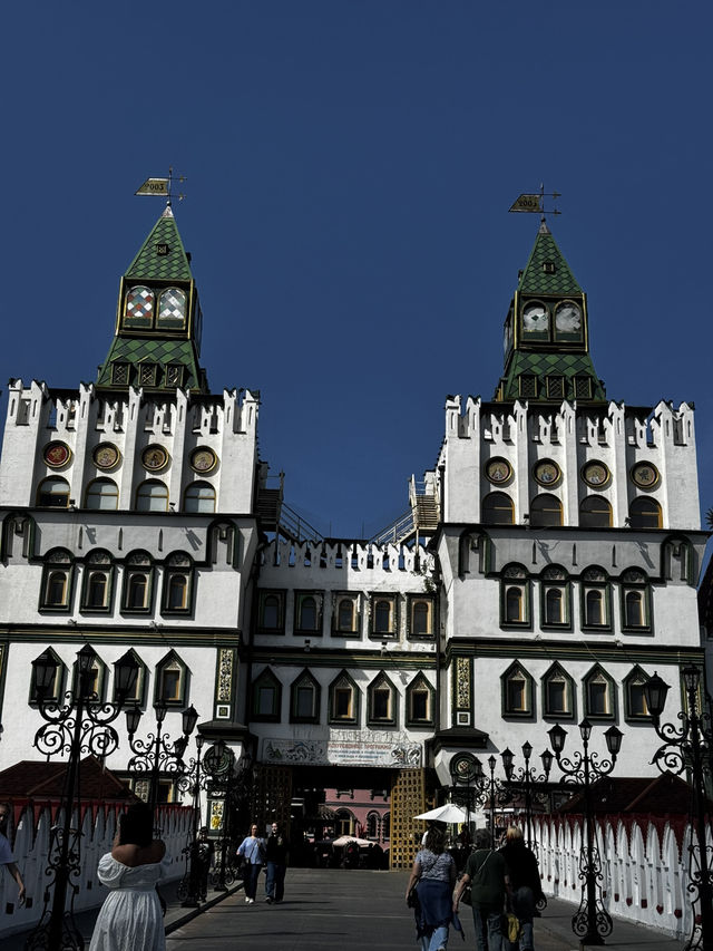  A Hidden Fairytale Gem in Moscow: 🏰 