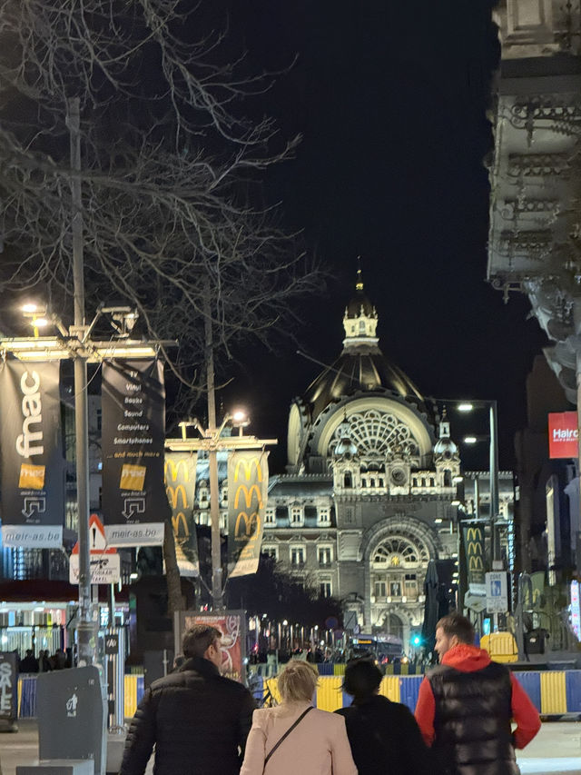 A Beautiful Day in Antwerp’s Historic Center