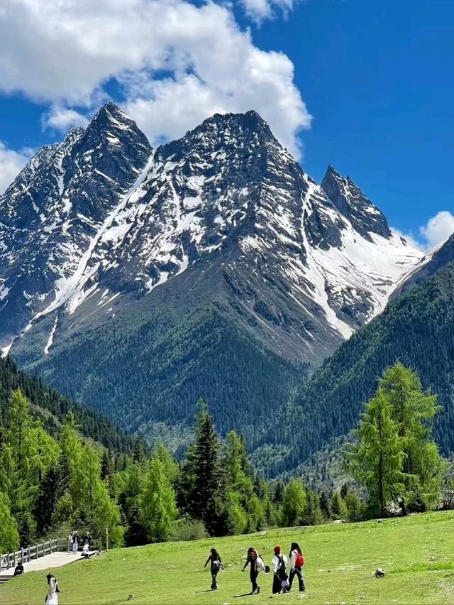 ⛰️ Mount Siguniang National Park – The “Alps of the East” in Sichuan’s Highlands