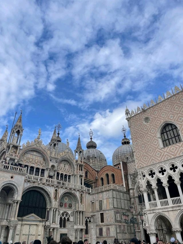 Venice’s Top Attractions: A Journey Through the Floating City 🌊✨