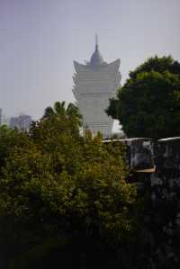 Grand Lisboa took a group photo, and the view of Fortress Mountain was also good!