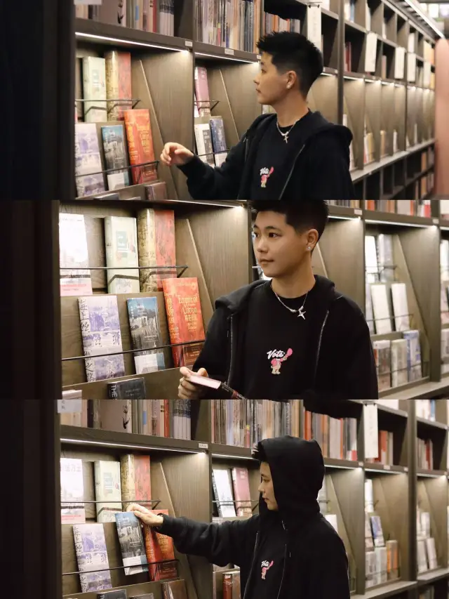 Chengdu's Xinshan Bookstore is a great place for one to spend a day alone when bored