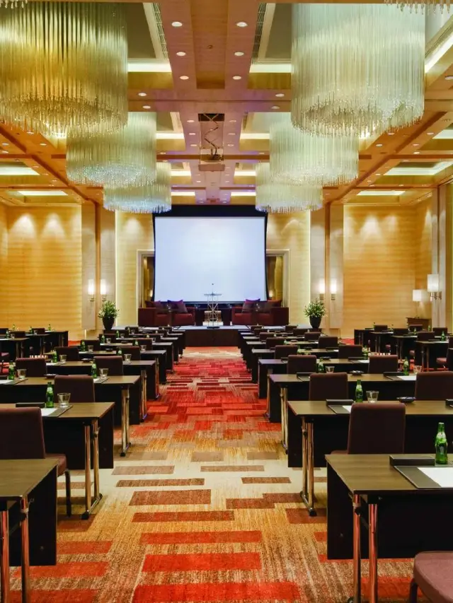 🌟 Chennai Charm: Hyatt Regency's Top Picks 🏨✨