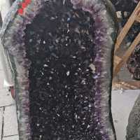 Donghai crystal market, the world first crystal market 