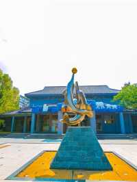 Nanjing's Family Fun: Zoos, Museums & Cruises! 🎡🐘🚢