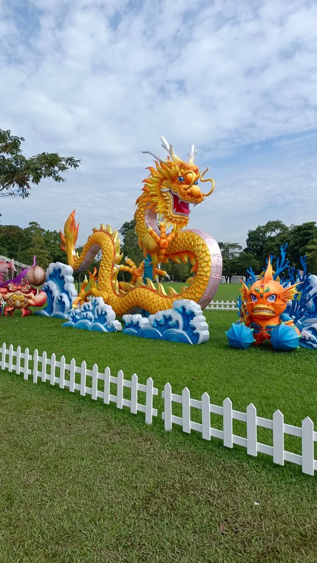 遊新加坡裕華園。