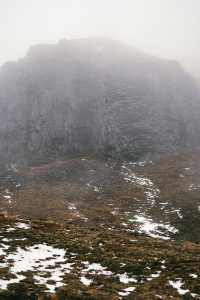 格列雷火山下異域星球上地心探洞。