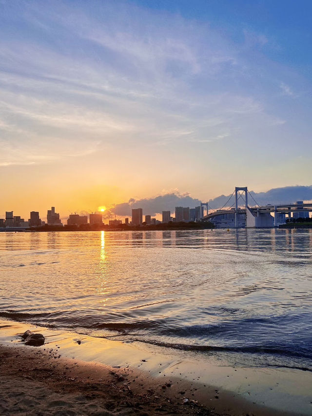 海風輕拂的都市午後