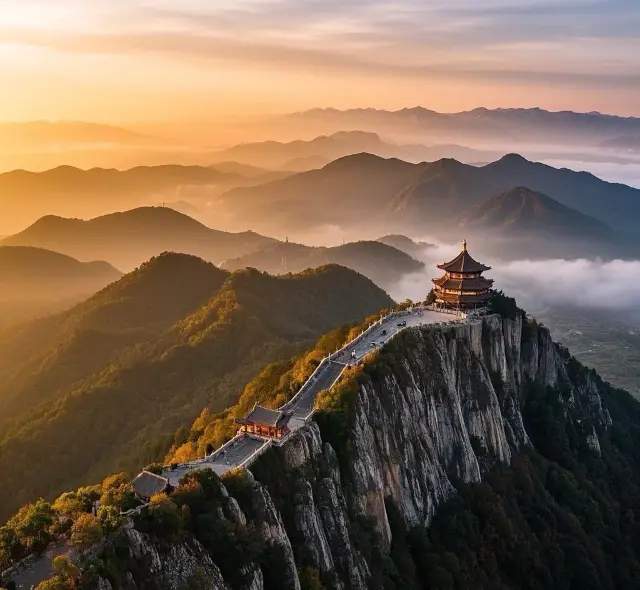 Strolling through Nanjing: Between fireworks and poetry